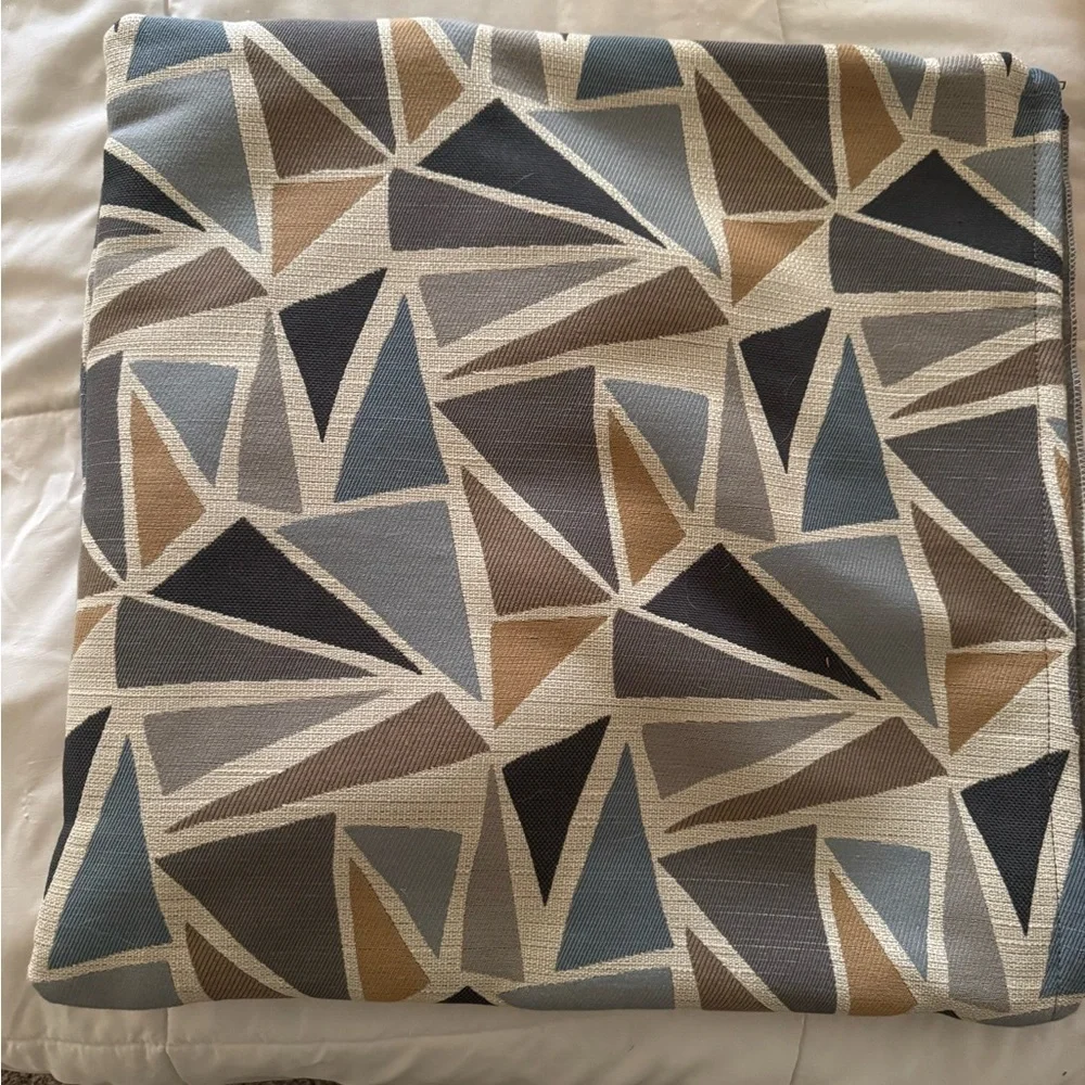 2 pillowcases 16x16 Geometric Patterned Fabric